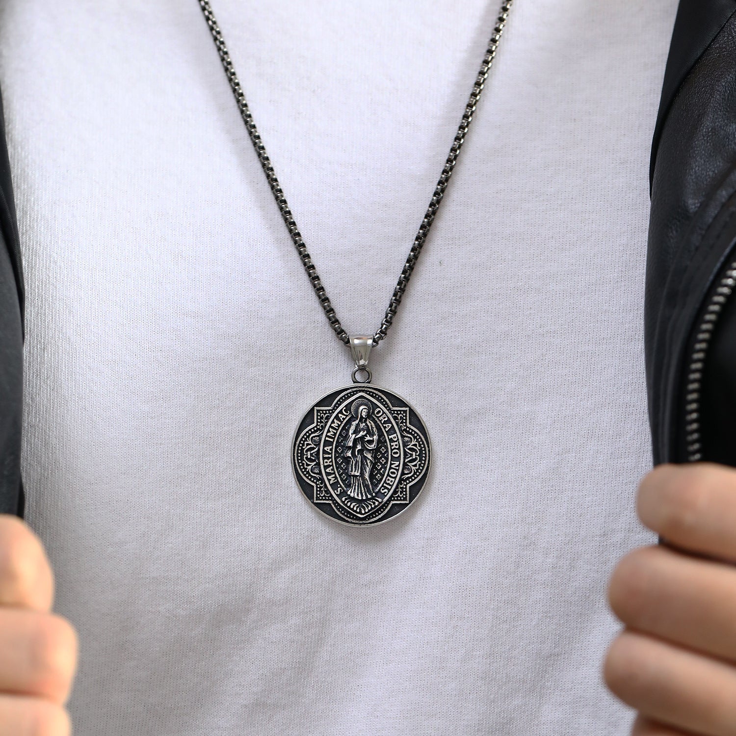 Our Lady of Fátima Ancient Silver and Gold Metal Necklace Amen Artisan - Image 5
